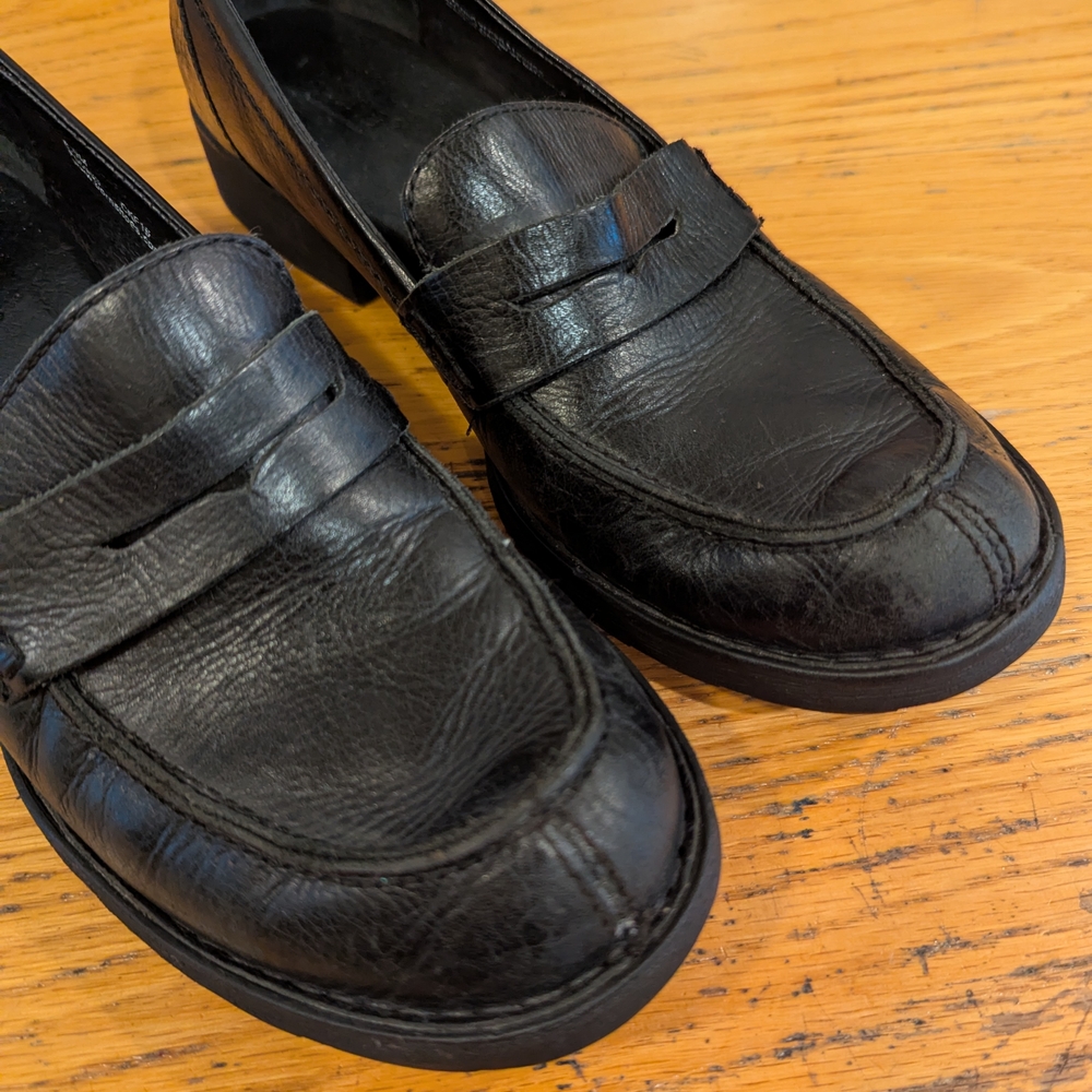 Born Black Leather Loafers - Picture 2 of 9